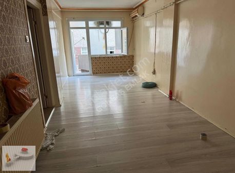 Gökbaş Emlaktan Vatan Cad.üstü Kiralık 2+1 Kombili 2.kat