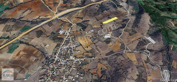 Karacabey - Canbaz 'da Kadastral Yolu Olan Uygun Tarla