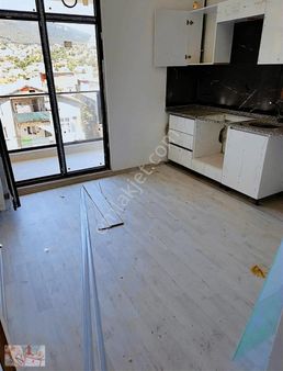 Pendik'te Fırsat Daire Site İçi 3+1