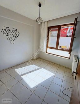 Espark'a Adalar'a 5 Dakika Mesafede 1+1 Bakımlı Daire