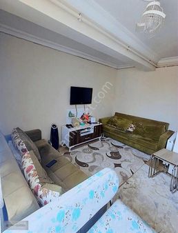 Satılık 2+1 Bakımlı Geniş Daire Güney Cephe Cadde Üzeri