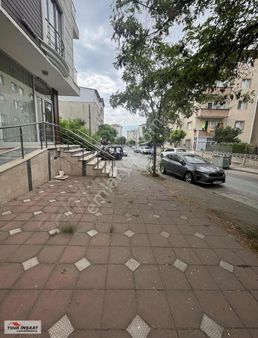 Atatürk Caddesi Ve Baddal Gazi Cadde Yakını Satılık Dükkan