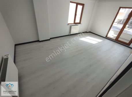 Merkezi Konumda 4+1 Ultra Lüx 180 M2 Geniş Satılık Daire