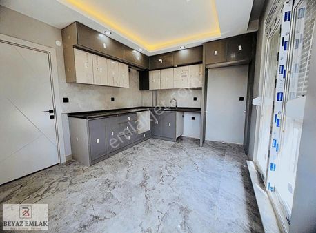 Varsak Karşıyaka'da Ebeveyn Banyolu Lüks Satılık 2+1 Daire