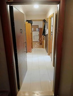 Esem Emlaktan Halkalı Kavaklıda Cadde Üzeri Ara Kat İskanlı