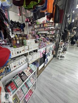 Devren Satılık Giyim Ve Makyaj Üzerine