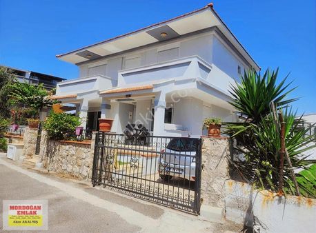 Mordoğan Emlaktan Merkezde Havuzlu 4+1 Müstakil Satılık Villa