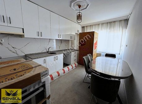 Şengül Gayrimenkul'den Mehmet Akif'de Satılık 3+1 Daire