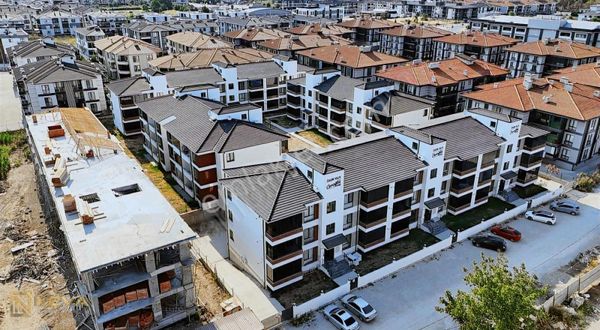 Adapazarı Yağcılar Mah. Satılık 3+1 163 M2 Arakat Daire.