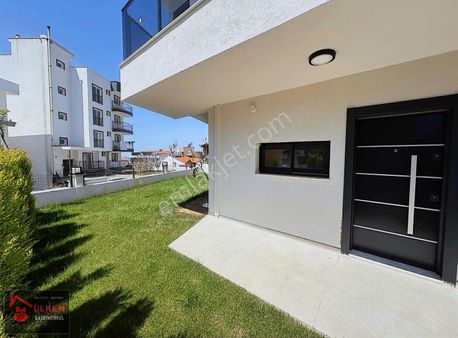 Davutlar Merkezde 3+1 3 Banyo Wc Sıfır Villalar