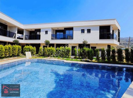Kuşadası Davutlar 3+1 Ortak Havuzlu Villa
