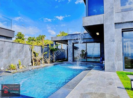 Tekliflere Açık !! Lüks Deniz Manzaralı Villalar