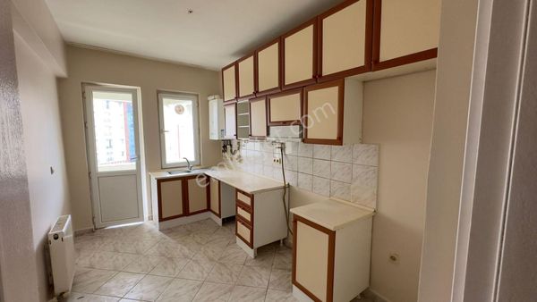 Barış Mh Havuzlu Kapalı Otoparklı Sitede 3+1 Kiralık Daire