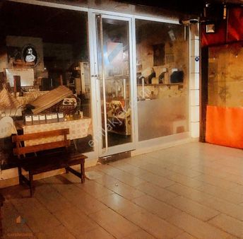 Karşıyaka Ata Kent Yalı Da Bacası Olan Satılık Dükkan İş Yeri