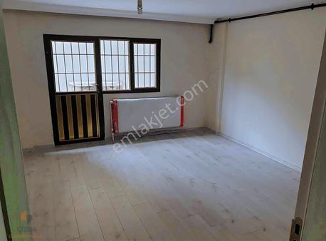 Çiğli Şirin Tepe De Satılık 3+1 Sıfır Tadilatlı Bahçeli Daire