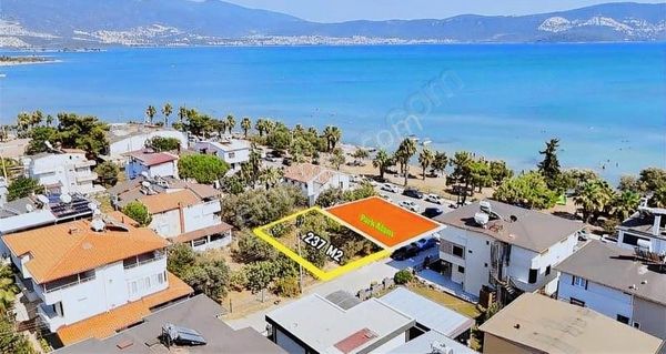 Bölgenin Tek Denize Sıfır Olan Emsalsiz Villa İmarlı Arsası