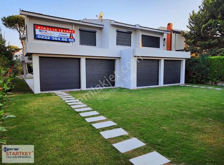 Çeşme Alaçatı Asfaltı Üzeri 500m2 Arsalı Kiralık 2 Dublex Villa