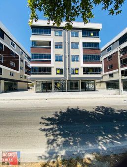 Tire Doğuş Emlaktan Bulvarda Kiralık İş Yeri