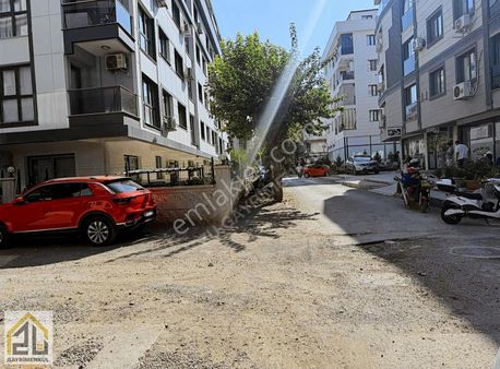 Yeni Mahallede Yola Cepheli Satılık 40 M2 Dükkan