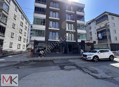 Muhteşem Konumda Satılık Dükkan