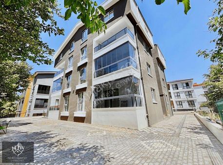 North&westten İncek'te Avm'ye Komşu Ara Kat Ön Cephe Satılık 1+1