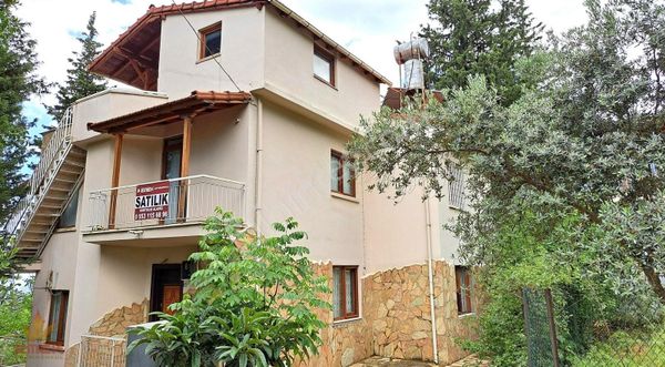 Konyaaltı Geyikbayırı Nda Muhteşem İkiz Villa