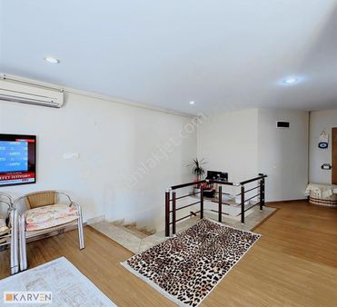 Büyükçekmece'de Kısa Katlı Deniz Manzaralı 3+2 Geniş Dublex