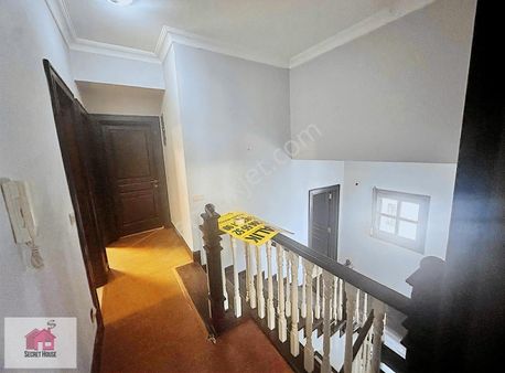 Secret House'dan Boş Gölet Manzaralı Site İçi Villa