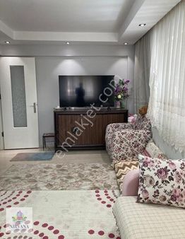 Nazilli'de Doğalgazlı Arakat Satılık Daire 3+1