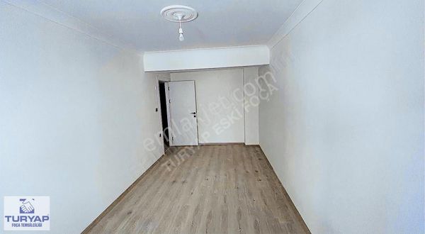 Dikilide Denize Yakın 2+1 Sıfır Lüx Ferah Daire