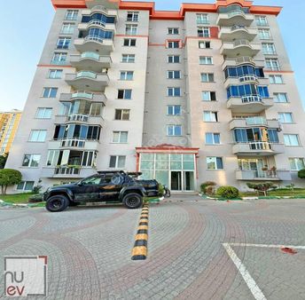 Marmara Mahallesi'nde Site İçerisinde Geniş M2'li 3+1-nuev