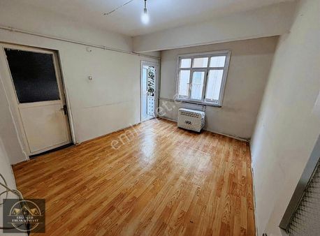 Ergenler Emlak'dan 100. Yıl 42 Evlerde 1+1 Kiralık Daire'''''