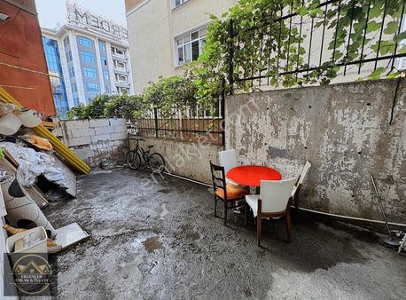 Ergenler Emlak'dan Merkezi Konumda Bakımlı Bahçe Katı