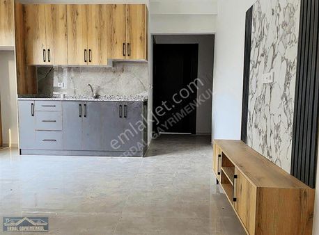 Erdal Gayrimenkul'den Tekden Hastanesi Yakını Sıfır Satılık 1+1