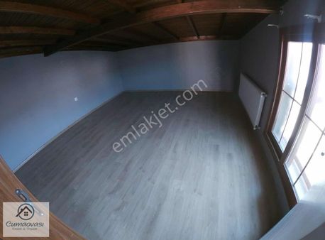 Cumaovası Emlak'tan Satılık Site İçinde Havuzlu 200m2 Villa