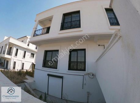Cumaovası Emlak'tan Satılık Barbaros'ta 6+1 Müstakil Villa