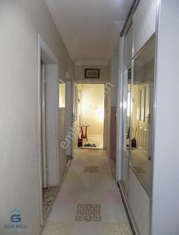 Üç Katlı Müstakil Bina Hamidiye Cami Yakını Satılık