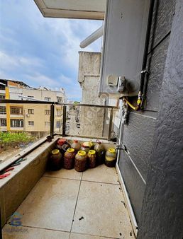 İstiklal Mahallesi Acil Satılık Daire