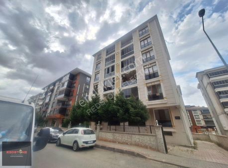 Redstonedan Hürriyet Mahallesinde Satılık 2+1 Daire