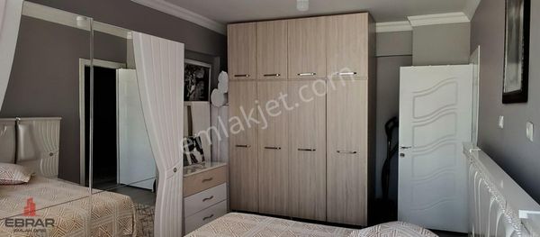 Huzurevleri Semtinde 3+1 Doğalgazlı Asansörlü Satılık Temiz Dair