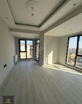 Altınovada Şahane Konumda Sıfır Daire