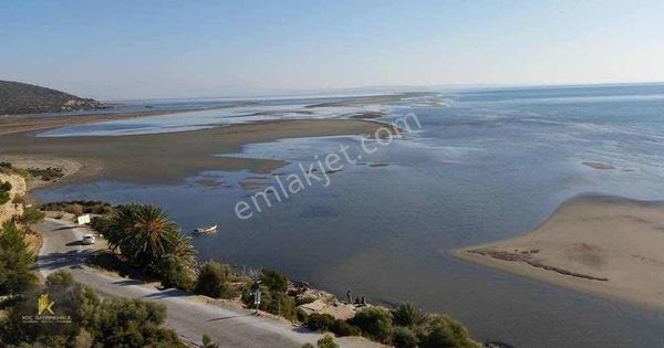 Koç Gayrimenkulden Eski Doğanbey'de Avlulu Taş Ev (yıkık )