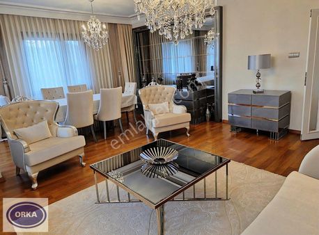 Kozyatağı'nda Kozzy Avm Yakını 3+1 Satılık Daire