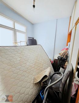 Mersin Mesudiye Mah.190 M2 İçerisinde 5+1 5 Katlı'nın Ara Katı 2