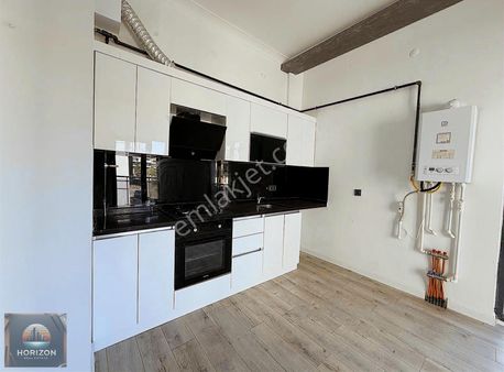 İncek Jandarma Ufuk Atılım Yakını Ana Yola Yakın Satılık 1+1