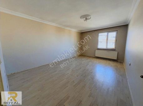 Royal'den Tevfik Bey'de 2+1 95m2 Merkezi Konum Ara Kat Daire