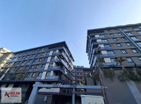 Çengelköy'de Hasbahçe Sitesinde 4+1 Kapalı Otopark Havuz 208 M2