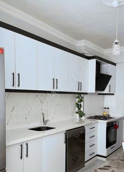 Kosova Da İstanbul Yoluna 500 Metre Geniş 3+1 Satılık Daire