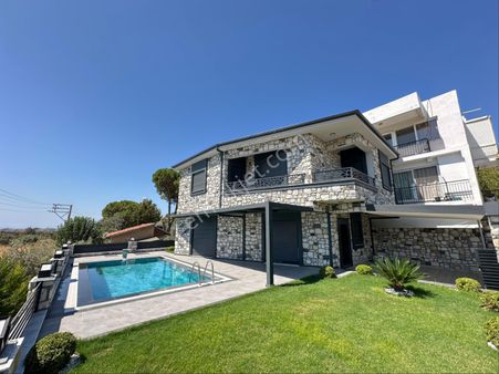 Marmara Emlak’tan Gümüldür De Satılık 3+1havuzlu Müstakil Villa