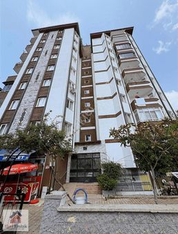 Ezel Emlaktan Karataş Merkez De Satılık 3+1 Daire